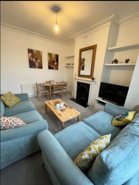 Two Bedroom Apartment In London Exterior photo